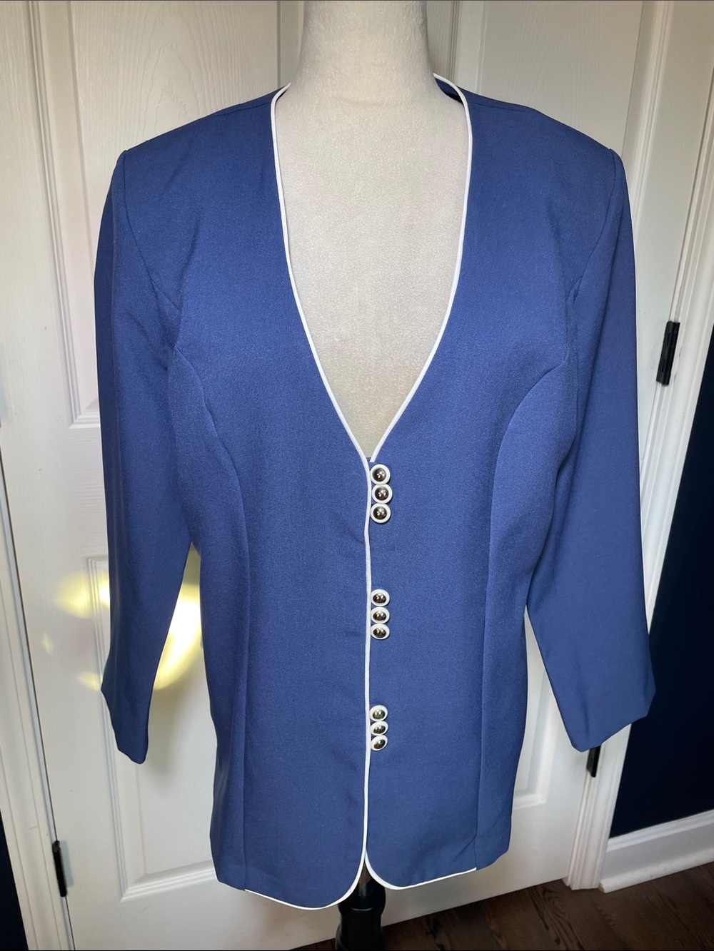 Vintage Anthony Richards Navy Blazer with White Piping Silver Tone Buttons Sz L